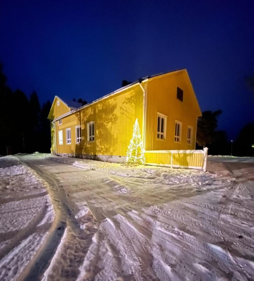 Kuukkeli Ivalo Airport Inn Exterior photo