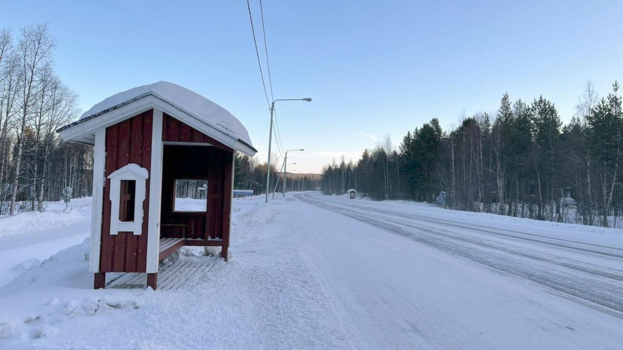 Kuukkeli Ivalo Airport Inn Exterior photo